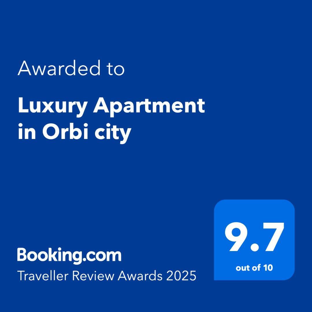 Luxury In Orbi באטומי